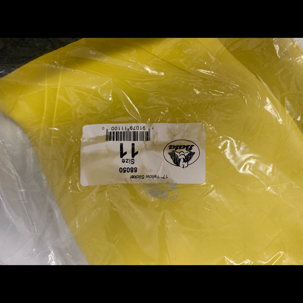 Men’s Slickers NIB - Picture 2 of 5
